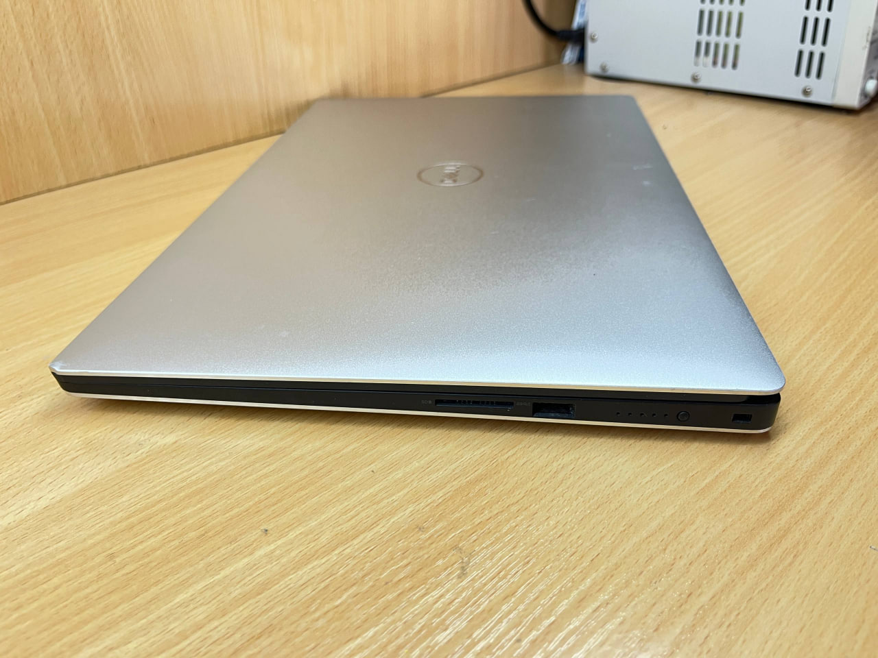 Dell Precision 5530 Dell Precision 5530